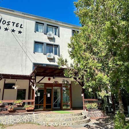 Hostel Horia Plopeni Екстер'єр фото