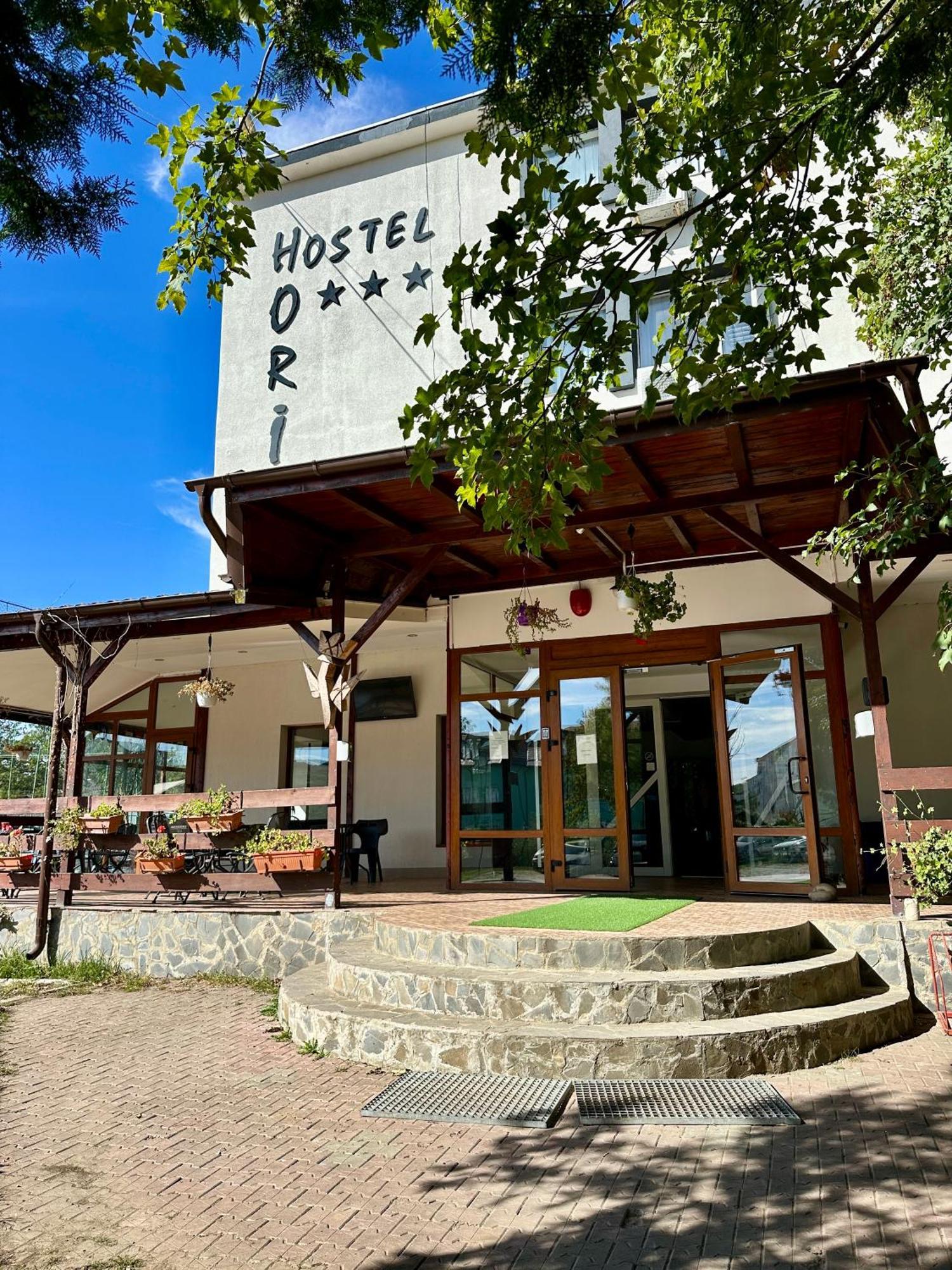 Hostel Horia Plopeni Екстер'єр фото