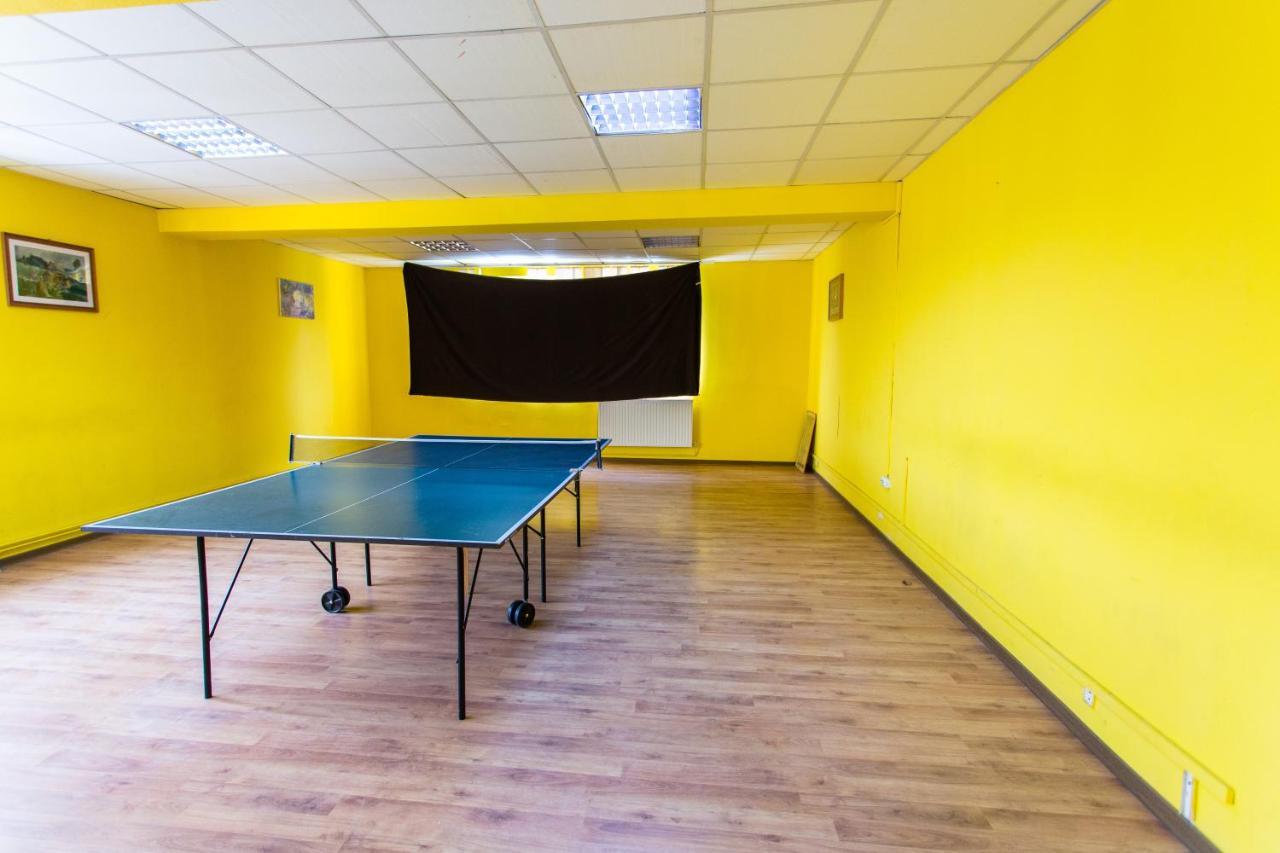 Hostel Horia Plopeni Екстер'єр фото