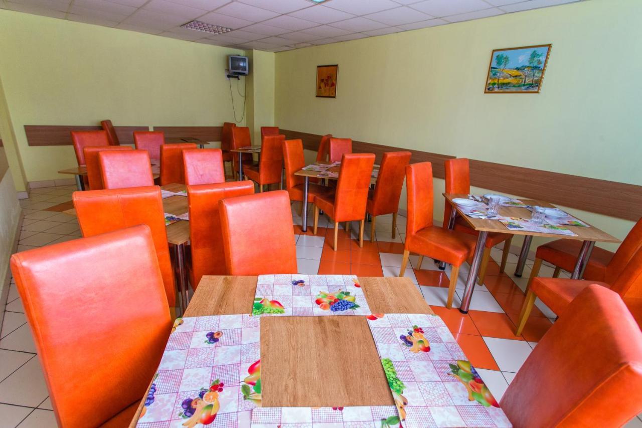 Hostel Horia Plopeni Екстер'єр фото
